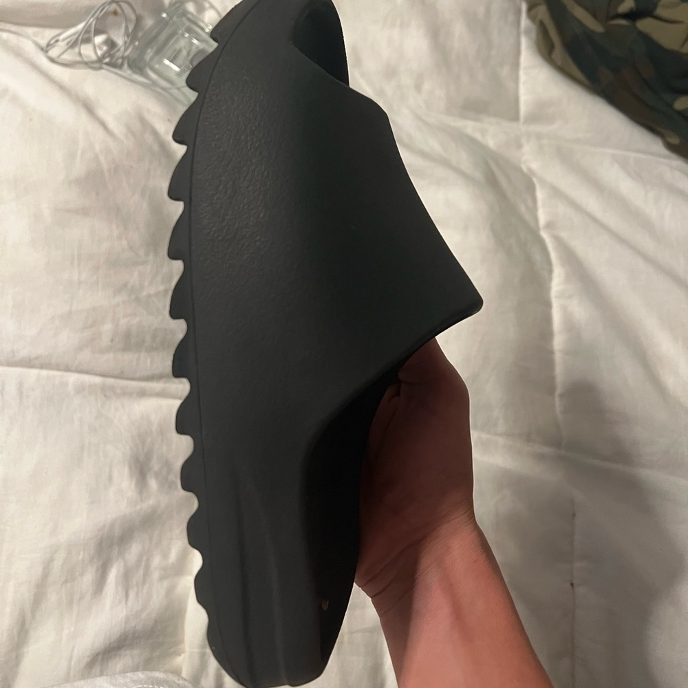 Yeezys slides onyx